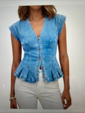 Tankaneo Denim Pleated Vest Top. Size S. NWT